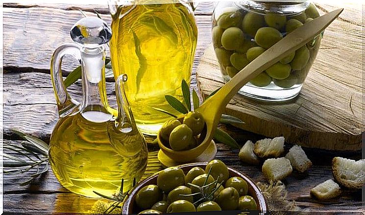 Olive oil to combat fluid retention