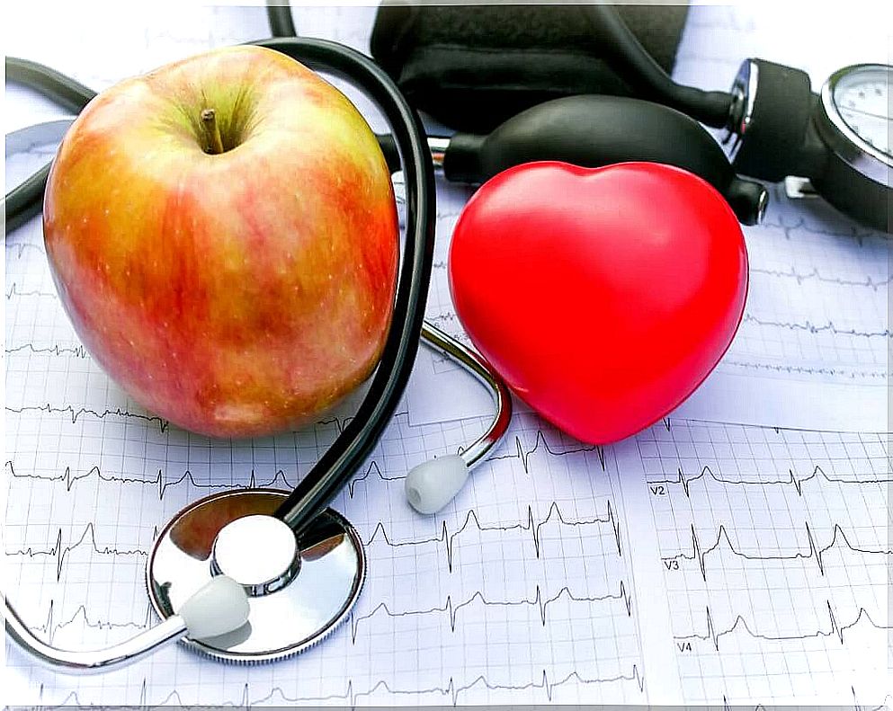 A heart an apple and a stethoscope