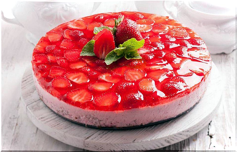 Strawberry cake with gelatin.