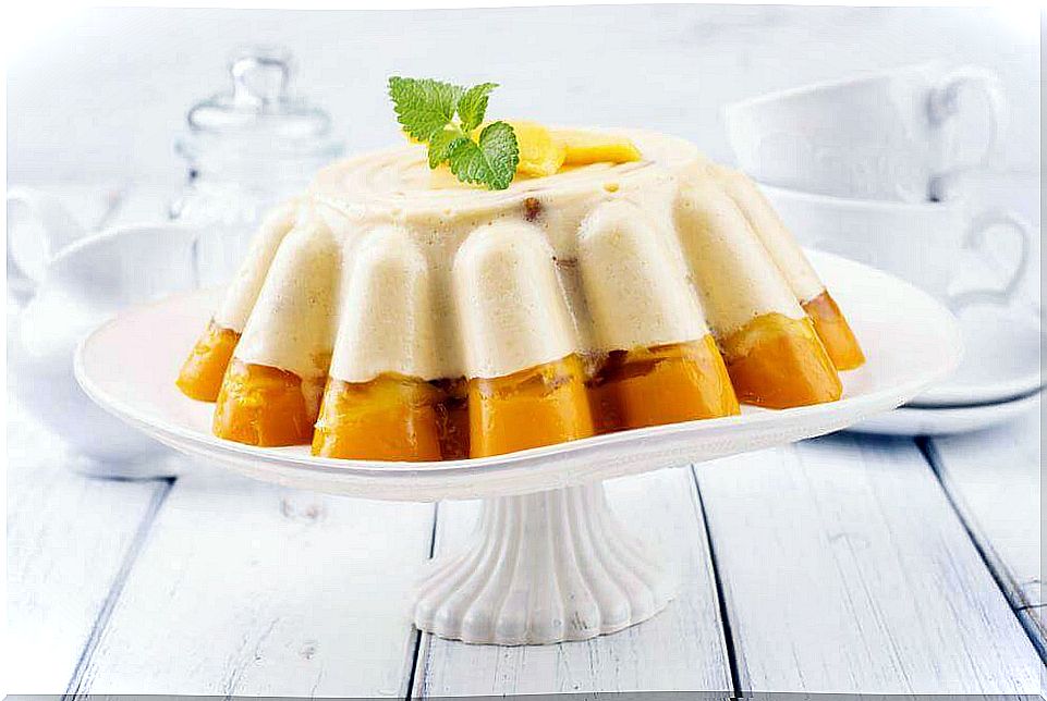 Mango gelatin.