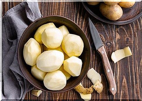 Peeled potatoes