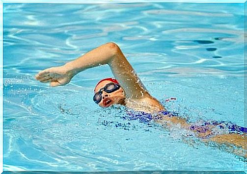 Woman swimming - in shape after 50