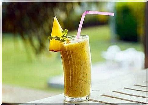 Pineapple juice is an example of natural remedies for knee problems